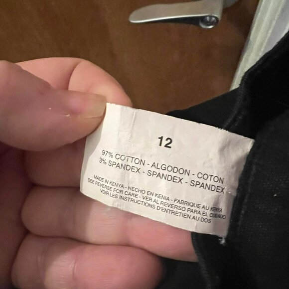 🐻Size 12 - Gloria Vanderbilt - Black Denim Capri Pants - W32"xL18" - Picture 4 of 6
